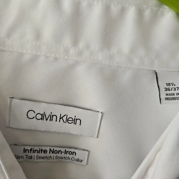 Calvin Klein Crisp White Dress Shirt - Picture 3 of 3